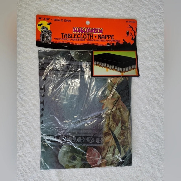 Halloween  Plastic Tablecloth - Picture 1 of 3